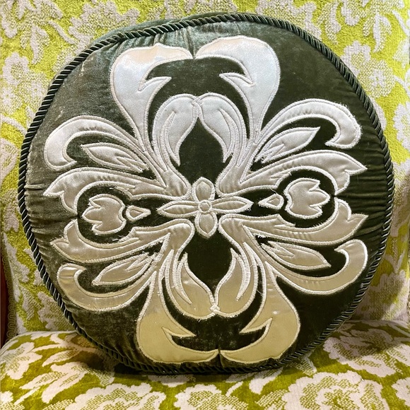 Nina Home by Nina Campbell 13” Round Pillow Velvet with Ivory